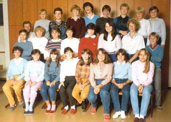 4b -->  1983-1984